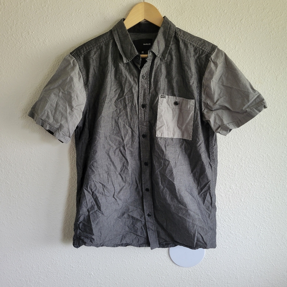 Hurley Men’s Grey Short Sleeve Button Up Shirt Size M